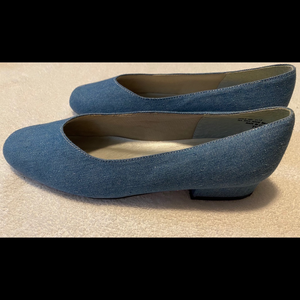Almost Brand New Stylish Loafers By Annie  Box 44